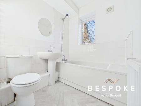 1 bedroom Flat for sale in Kingsley Court, Elworth, Sandbach, CW11