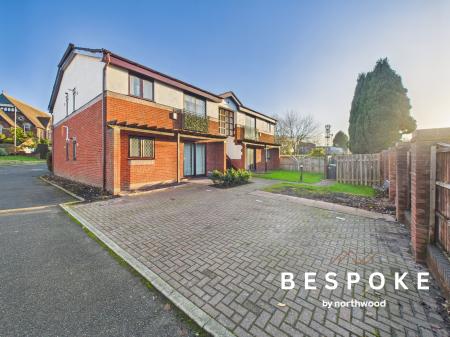 1 bedroom Flat for sale in Kingsley Court, Elworth, Sandbach, CW11