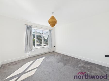 5 bedroom Detached house to let in Crewe Road, Sandbach, CW11