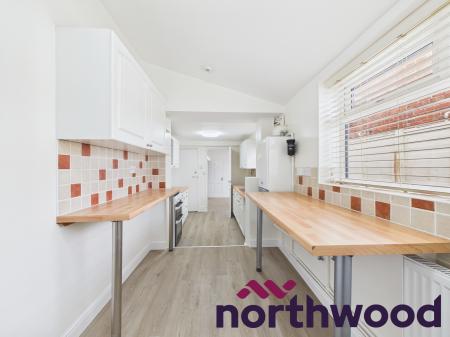 2 bedroom Terraced House to let in Park Lane, Sandbach, CW11