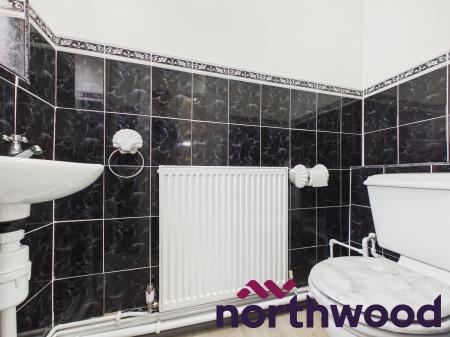 2 bedroom Terraced House to let in Park Lane, Sandbach, CW11