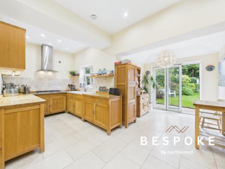 4 bedroom Semi-detached house for sale in Hassall Road, Stoke-on-Trent, ST7