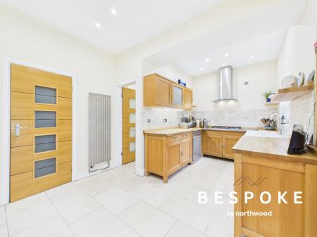 4 bedroom Semi-detached house for sale in Hassall Road, Stoke-on-Trent, ST7