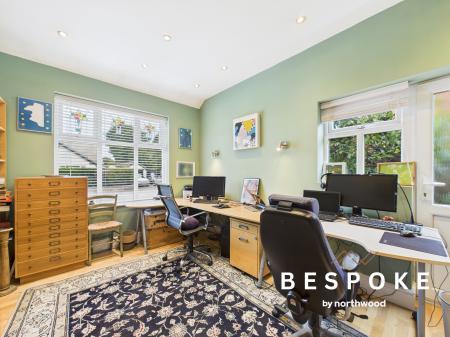 4 bedroom Semi-detached house for sale in Hassall Road, Stoke-on-Trent, ST7