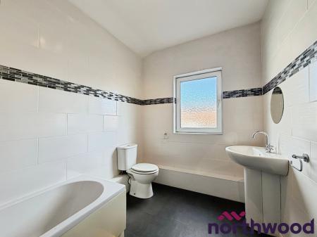 2 bedroom Terraced House to let in Ridgway Street, Crewe, CW1