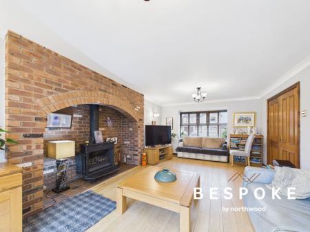 5 bedroom Detached house for sale in Chartwell Park, Sandbach, CW11