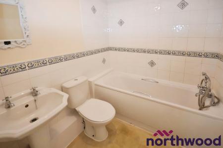 3 bedroom Semi-detached house to let in Chaucer Grove, Ettiley Heath, Sandbach, CW11