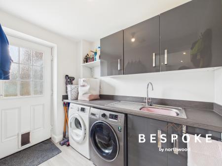 6 bedroom Detached house for sale in Teddy Gray Avenue, Sandbach, CW11