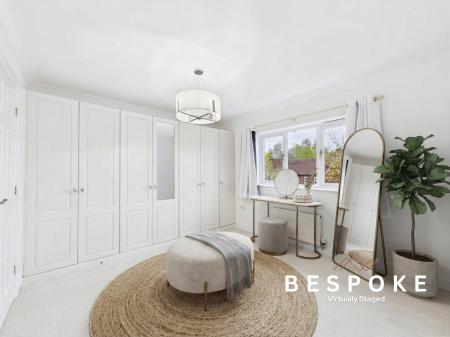 4 bedroom Detached house for sale in Chiltern Close, Weston, CW2