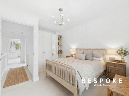 4 bedroom Detached house for sale in Chiltern Close, Weston, CW2