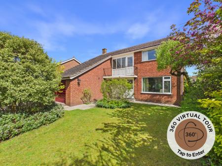 3 bedroom Detached house for sale in Roman Way, Sandbach, CW11