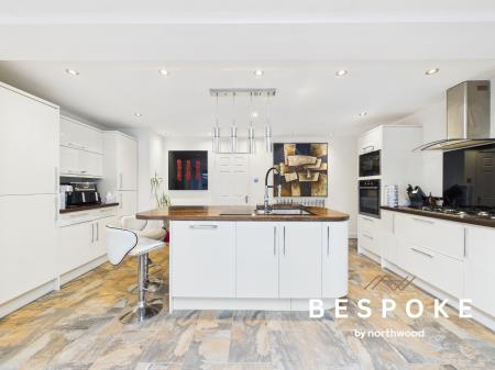 5 bedroom Detached house for sale in Boulton Close, Sandbach, CW11