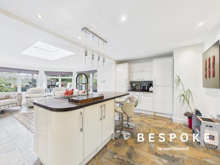 5 bedroom Detached house for sale in Boulton Close, Sandbach, CW11