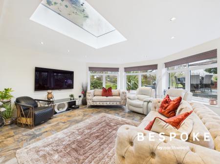 5 bedroom Detached house for sale in Boulton Close, Sandbach, CW11
