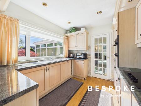 2 bedroom Bungalow for sale in Doddington Drive, Sandbach, CW11