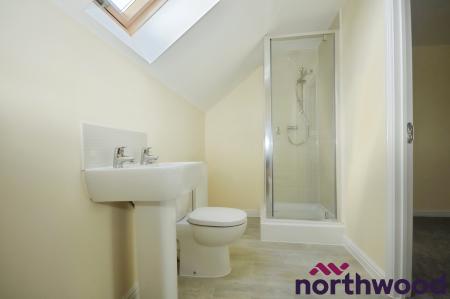 3 bedroom Town house to let in Redshank Place, Sandbach, CW11