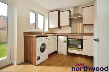 3 bedroom Town house to let in Redshank Place, Sandbach, CW11