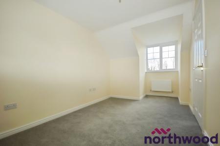 3 bedroom Town house to let in Redshank Place, Sandbach, CW11