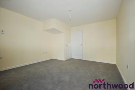 3 bedroom Town house to let in Redshank Place, Sandbach, CW11