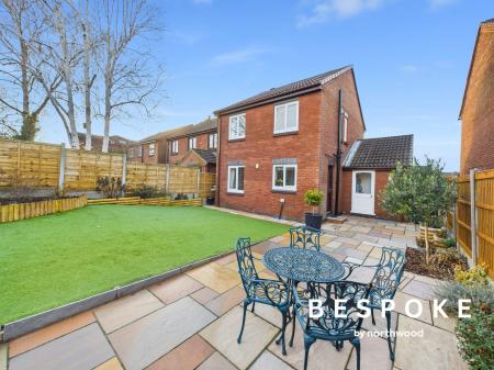 3 bedroom Detached house for sale in Harvest Road, Macclesfield, Macclesfield, SK10