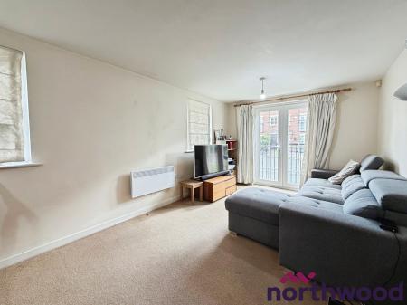 2 bedroom Flat to let in Kings Court, Middlewich, CW10