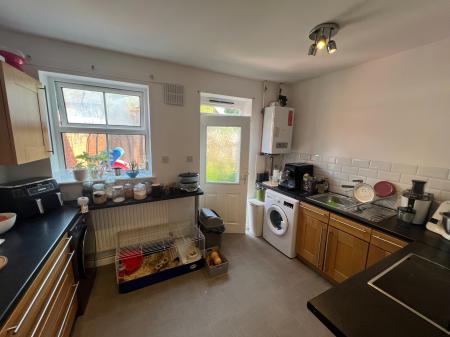 2 bedroom Semi-detached house to let in Fairburn Avenue, Crewe, CW2