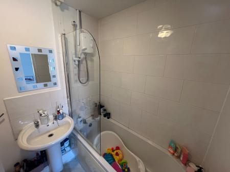 2 bedroom Semi-detached house to let in Fairburn Avenue, Crewe, CW2