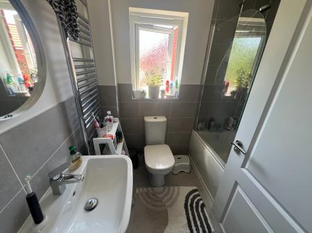 3 bedroom Town house to let in Wren Drive, Crewe, CW1