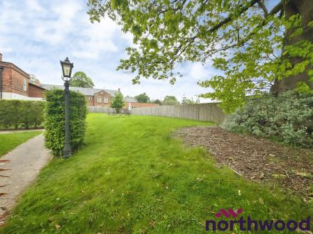 2 bedroom Flat to let in The Hill, Sandbach, CW11