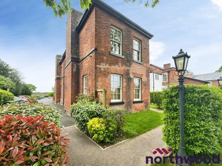 1 bedroom Flat to let in The Hill, Sandbach, CW11