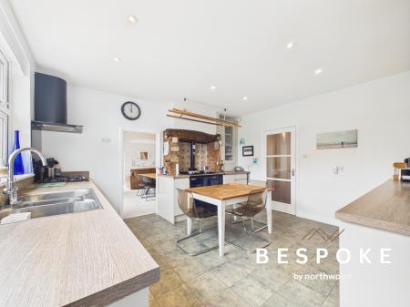 4 bedroom Detached house for sale in Fidlers Green Offley Road, Sandbach, CW11