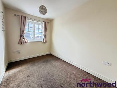 4 bedroom Town house to let in Bateman Close, Crewe, CW1