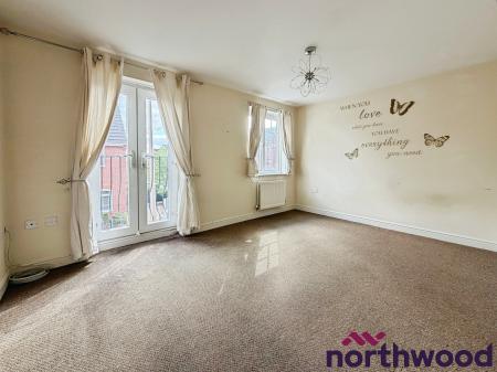 4 bedroom Town house to let in Bateman Close, Crewe, CW1