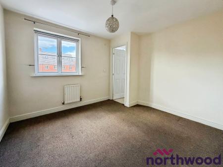 4 bedroom Town house to let in Bateman Close, Crewe, CW1