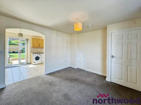 2 bedroom Semi-detached house to let in Skeath Close, Sandbach, CW11