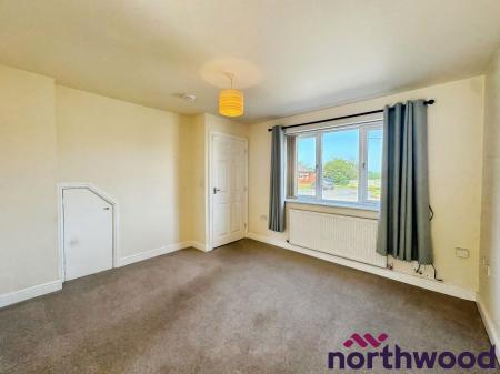 2 bedroom Semi-detached house to let in Skeath Close, Sandbach, CW11