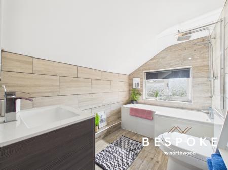 2 bedroom Terraced House for sale in Crewe Road, Sandbach, CW11