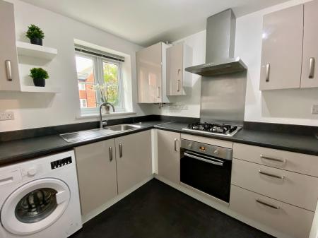 3 bedroom Mews house to let in Hardings Wood Avenue, Sandbach, CW11