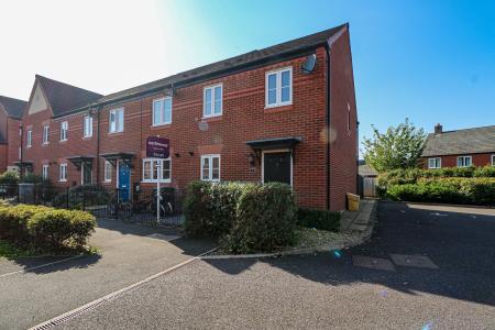 3 bedroom Mews house to let in Hardings Wood Avenue, Sandbach, CW11