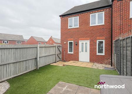 3 bedroom End of terrace house to let in Hardings Wood Avenue, Sandbach, CW11