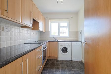 1 bedroom Flat to let in Ravenscroft, Holmes Chapel, CW4