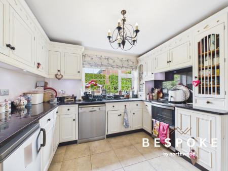 5 bedroom Detached house for sale in Doddington Drive, Sandbach, CW11