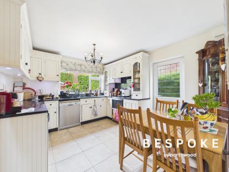 5 bedroom Detached house for sale in Doddington Drive, Sandbach, CW11