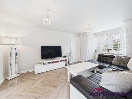 4 bedroom Detached house to let in Barnton Way, Sandbach, CW11
