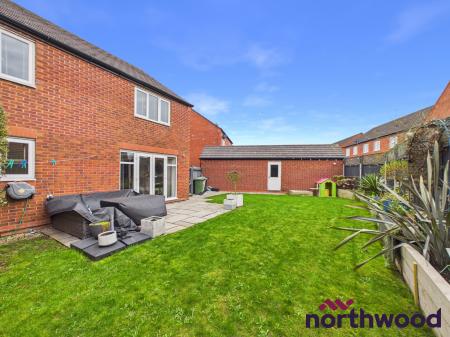 4 bedroom Detached house to let in Barnton Way, Sandbach, CW11