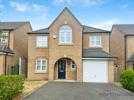 4 bedroom Detached house to let in Ramblers Way, Sandbach, CW11