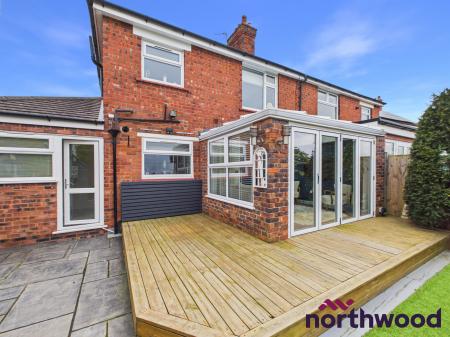 3 bedroom Semi-detached house to let in Park Lane, Sandbach, CW11
