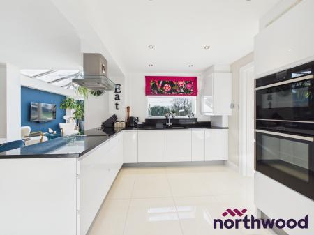 3 bedroom Semi-detached house to let in Park Lane, Sandbach, CW11