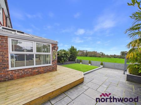 3 bedroom Semi-detached house to let in Park Lane, Sandbach, CW11