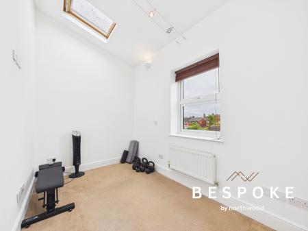 4 bedroom End of terrace house for sale in Marsh Green Road, Sandbach, CW11
